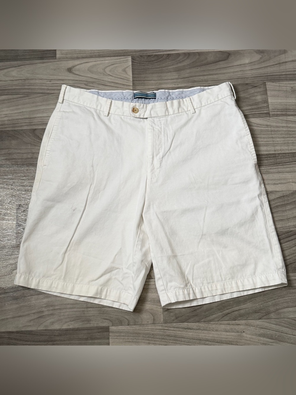 SIZE 36 MENS PETER MILLAR WHITE PIMA COTTON CHINO GOLF SHORTS
